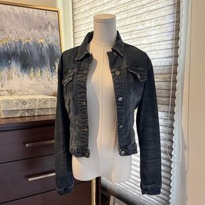 Forever 21 Dark Wash Stretchy Denim Jacket. Size M